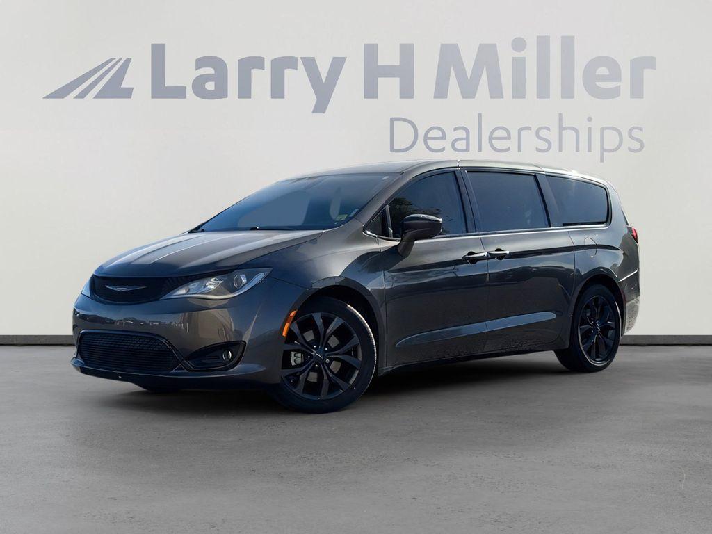 used 2018 Chrysler Pacifica car, priced at $16,000