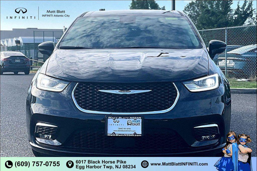 used 2024 Chrysler Pacifica car, priced at $23,679