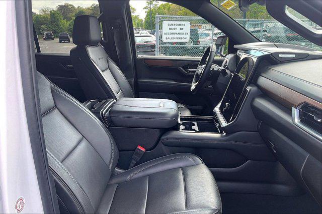 used 2025 GMC Yukon car, priced at $70,071