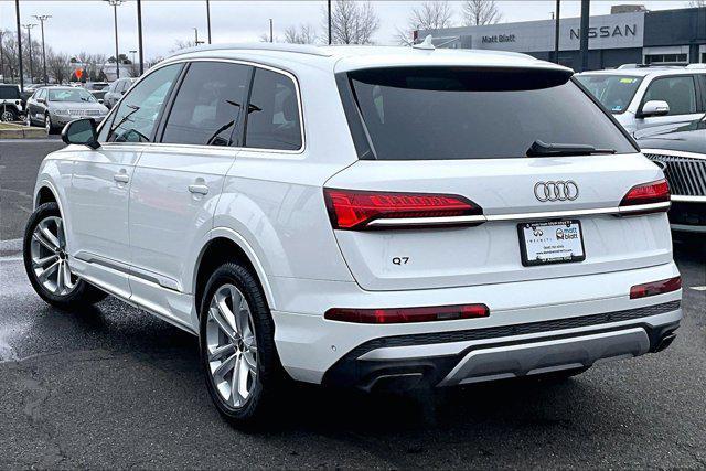 used 2025 Audi Q7 car, priced at $52,998