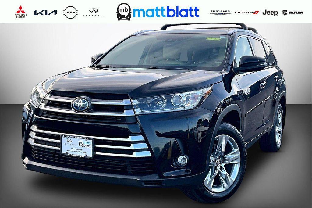 used 2019 Toyota Highlander Hybrid car, priced at $28,687