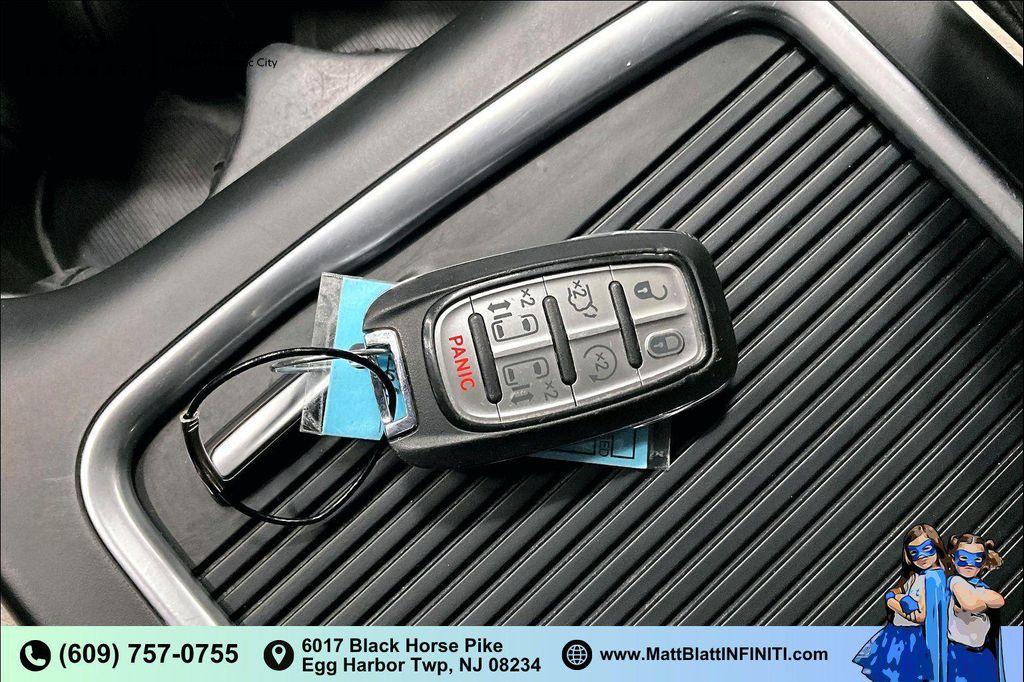used 2024 Chrysler Pacifica car, priced at $24,687