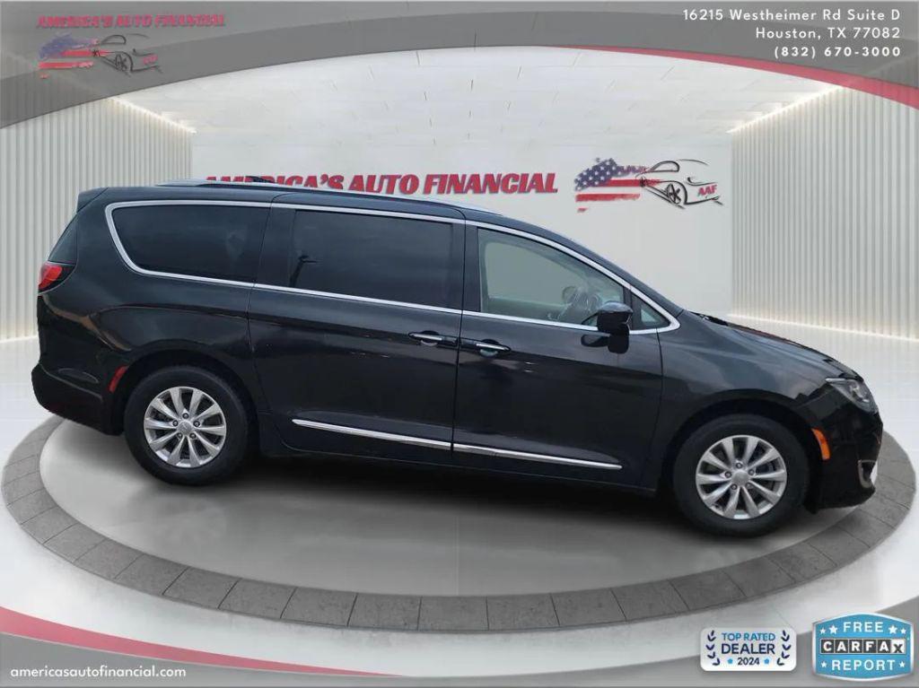 used 2019 Chrysler Pacifica car, priced at $13,995