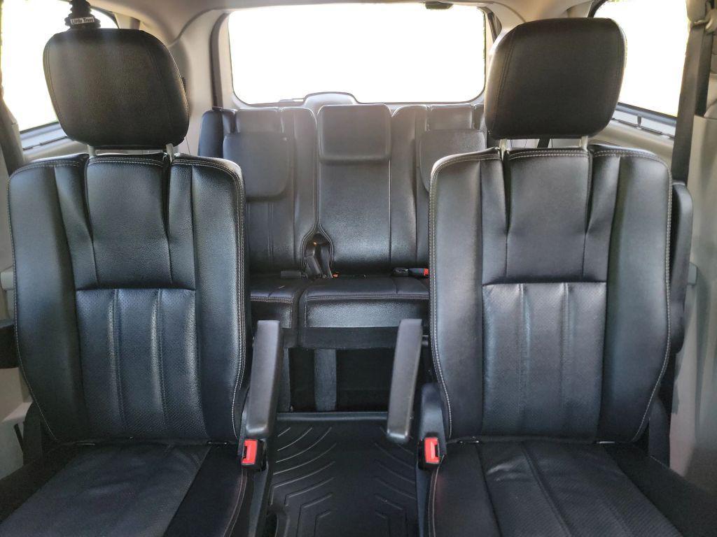 used 2015 Chrysler Town & Country car, priced at $8,495