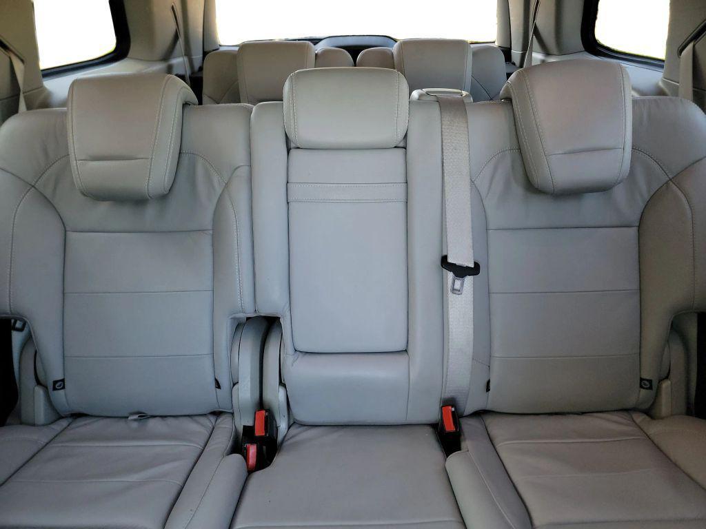 used 2014 Mercedes-Benz GL-Class car, priced at $13,495