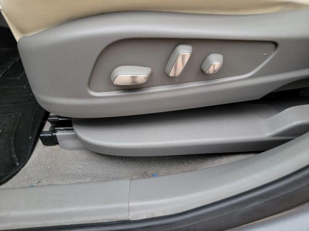 used 2020 Cadillac XT6 car, priced at $27,495