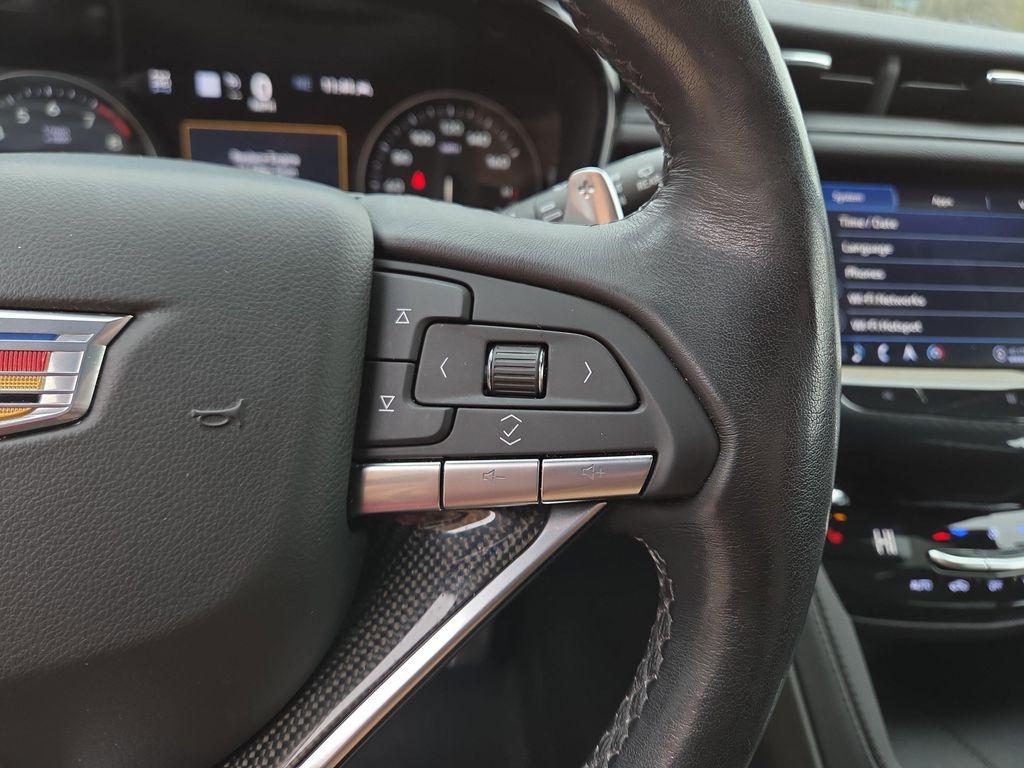 used 2021 Cadillac XT6 car, priced at $28,500