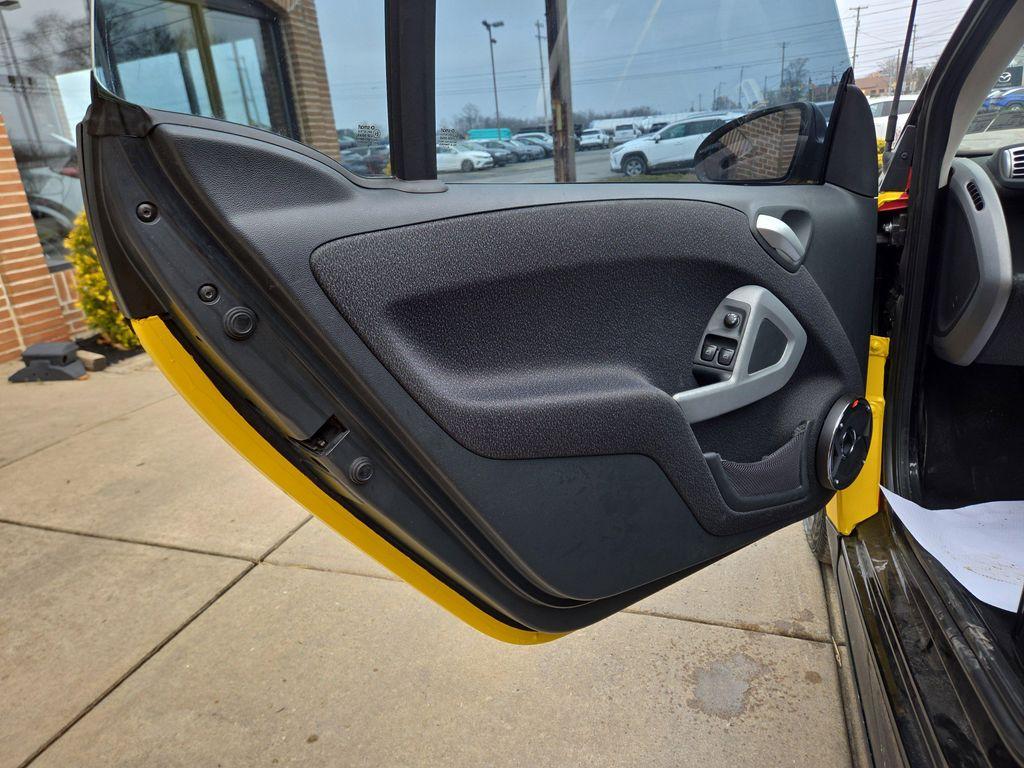 used 2009 smart ForTwo car, priced at $7,200