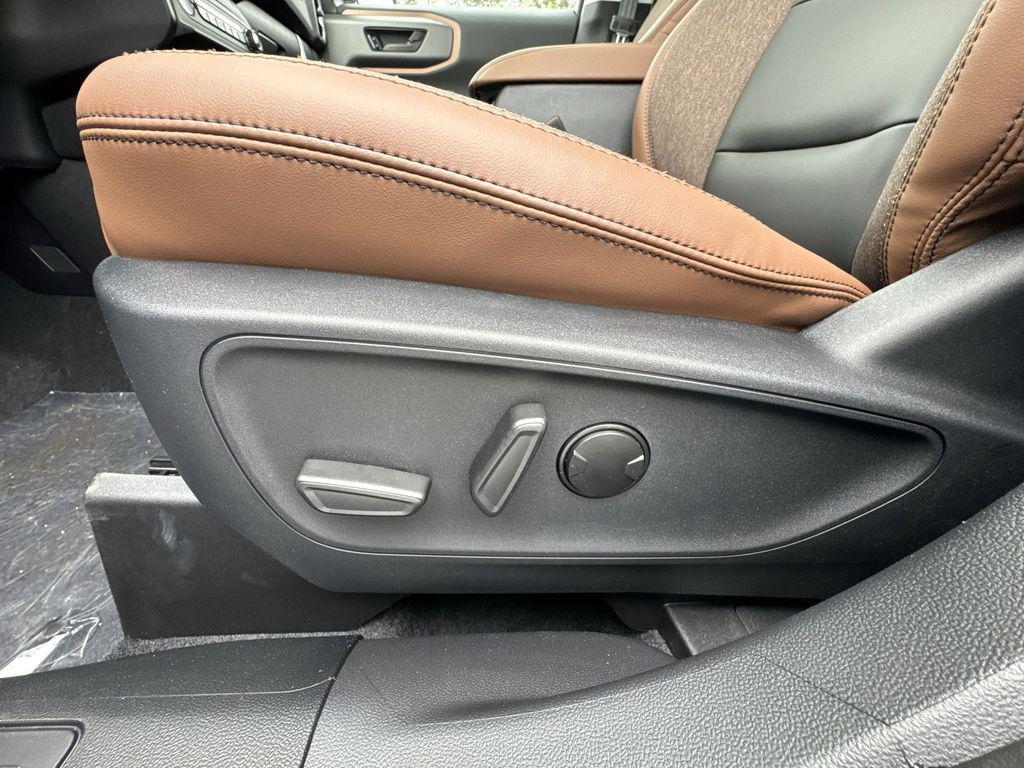 new 2025 Ford Bronco Sport car, priced at $37,476