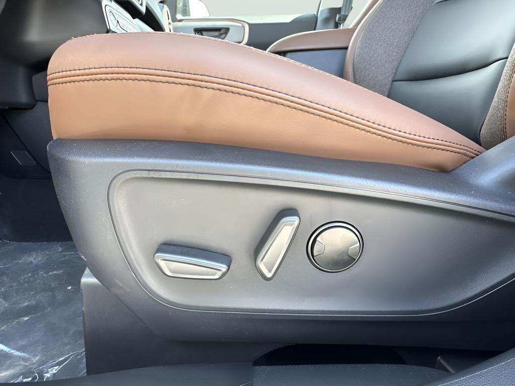 new 2025 Ford Bronco Sport car, priced at $34,127