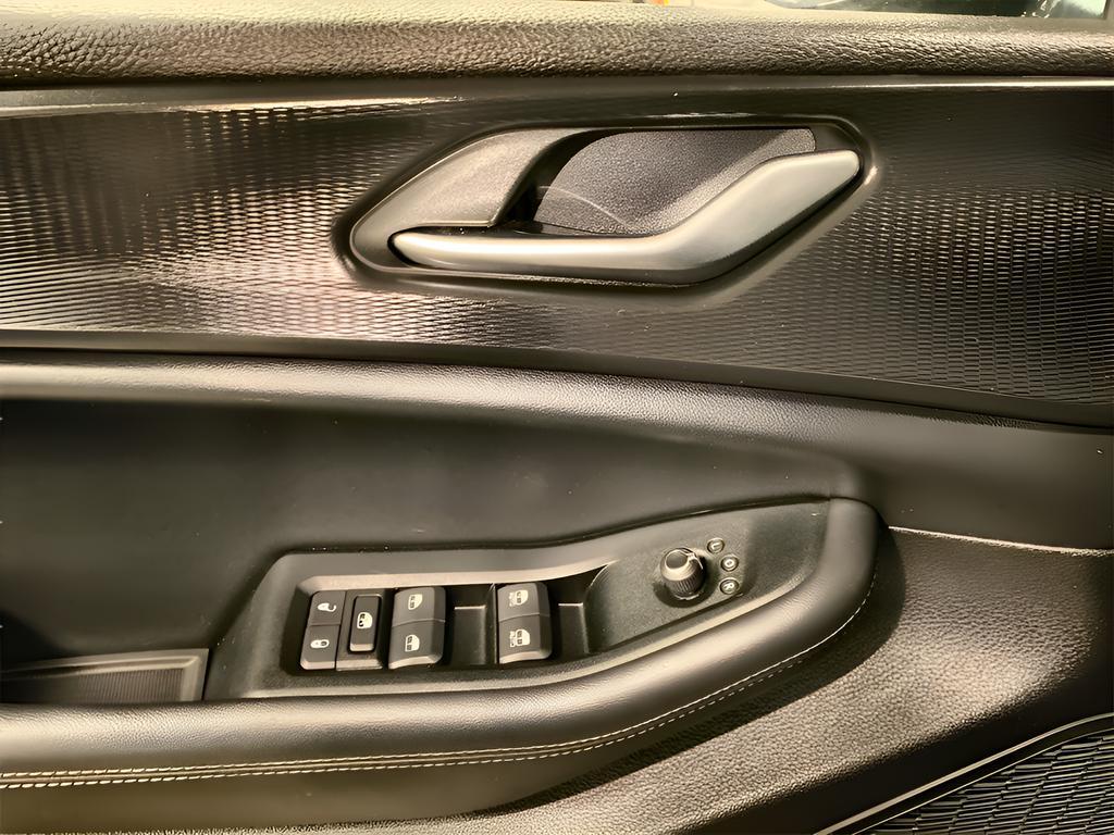 used 2024 Jeep Grand Cherokee car, priced at $31,995