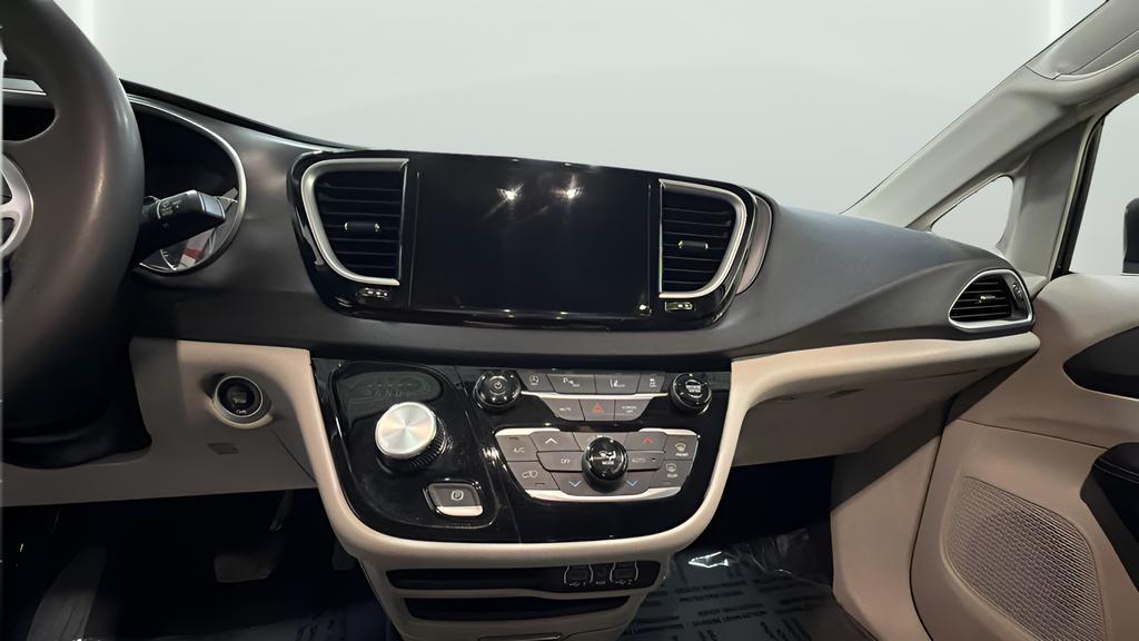 used 2023 Chrysler Pacifica car, priced at $23,999