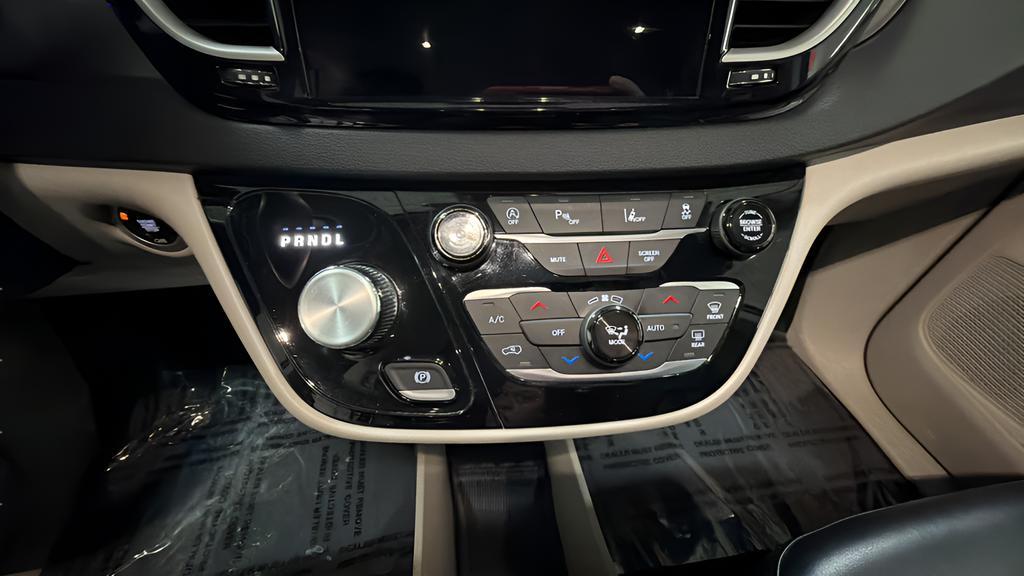 used 2023 Chrysler Pacifica car, priced at $23,999