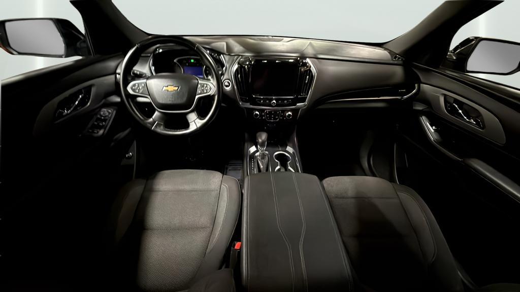 used 2023 Chevrolet Traverse car, priced at $30,025