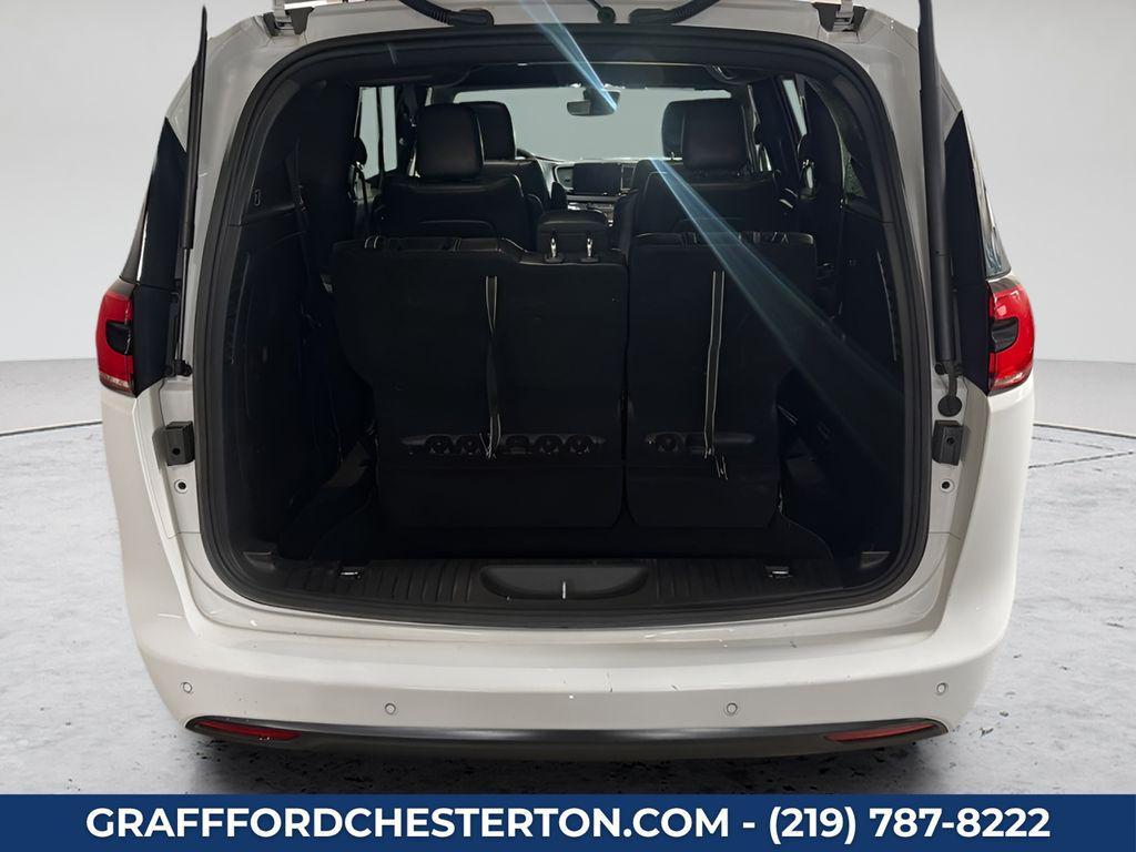 used 2024 Chrysler Pacifica Hybrid car, priced at $24,440