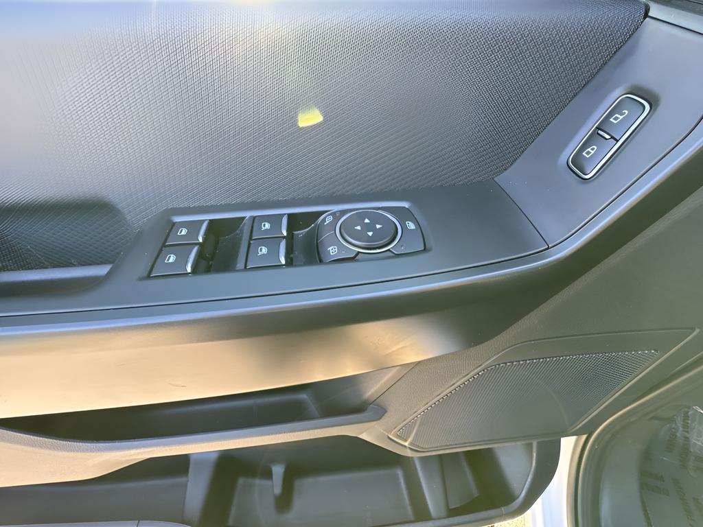 new 2025 Ford F-150 car, priced at $42,975