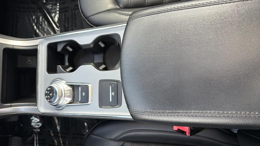 used 2021 Ford Edge car, priced at $19,499