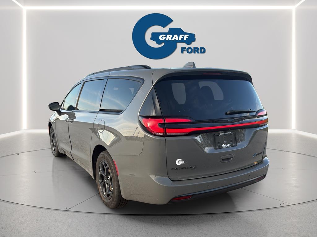 used 2021 Chrysler Pacifica Hybrid car, priced at $22,899