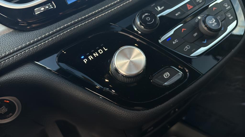 used 2021 Chrysler Pacifica Hybrid car, priced at $22,899