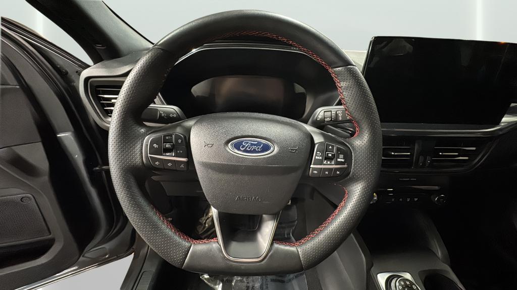 used 2024 Ford Escape car, priced at $25,913