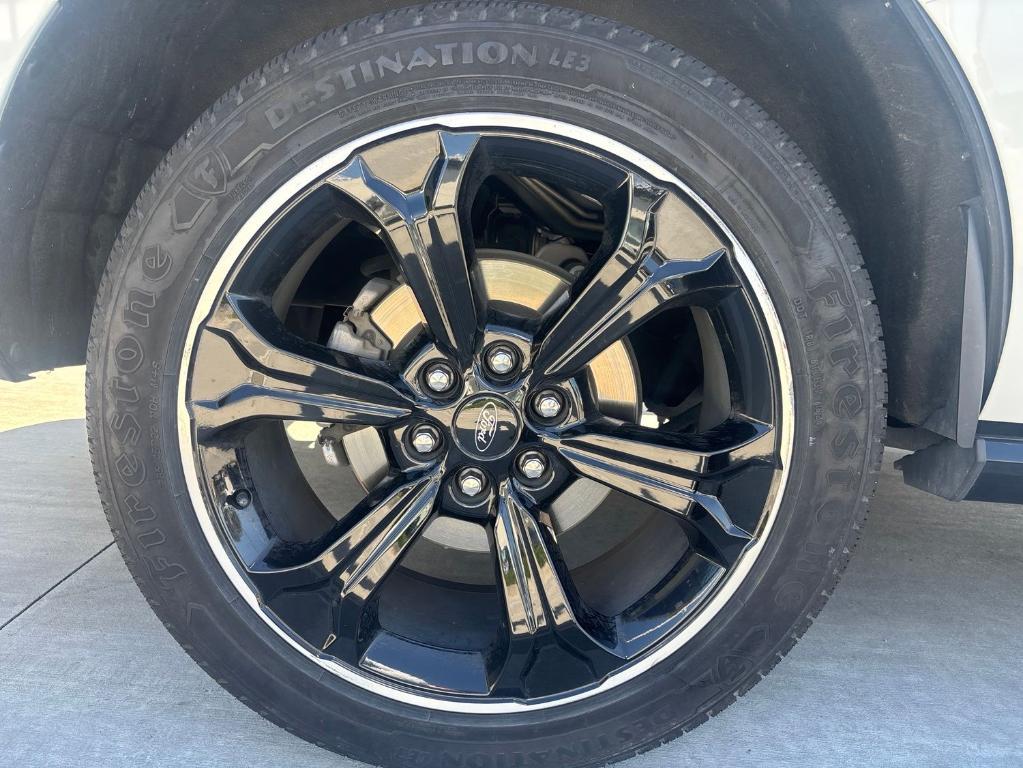 used 2022 Ford Expedition car, priced at $43,980