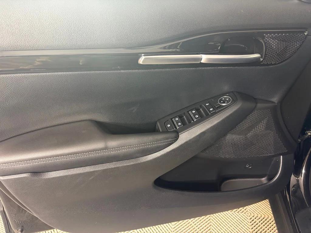 used 2023 Kia Seltos car, priced at $24,552