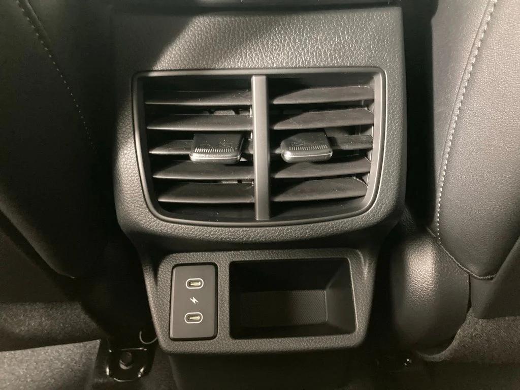 new 2026 Kia Seltos car, priced at $27,180