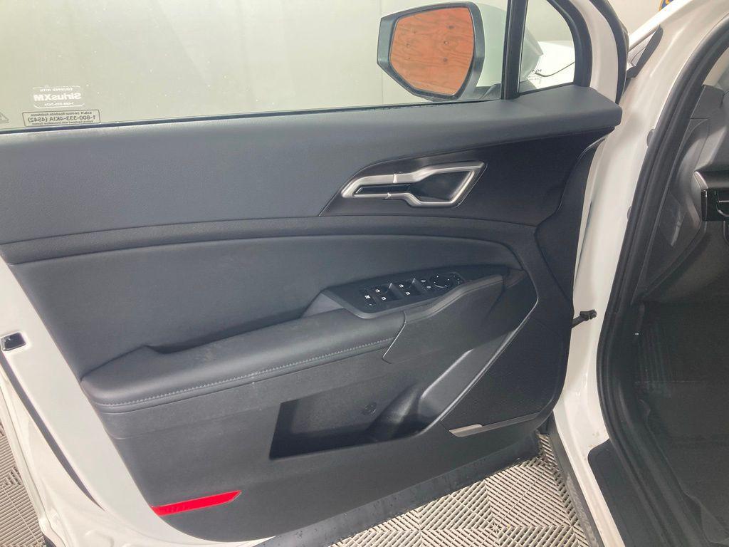 new 2026 Kia Sportage Hybrid car, priced at $34,105