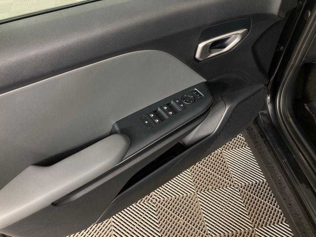 new 2025 Kia K4 car, priced at $22,165