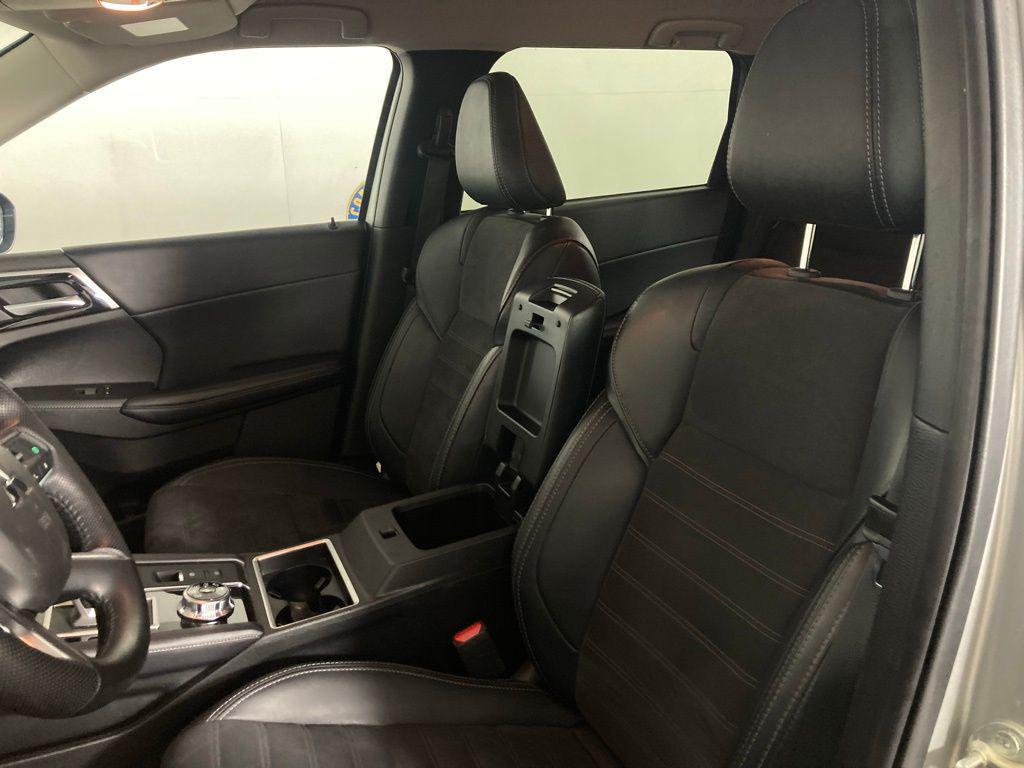 used 2024 Mitsubishi Outlander car, priced at $22,499