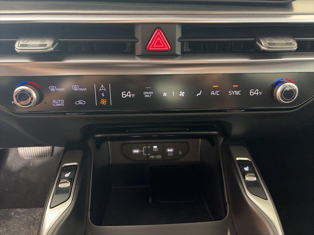new 2026 Kia Sorento Hybrid car, priced at $40,150