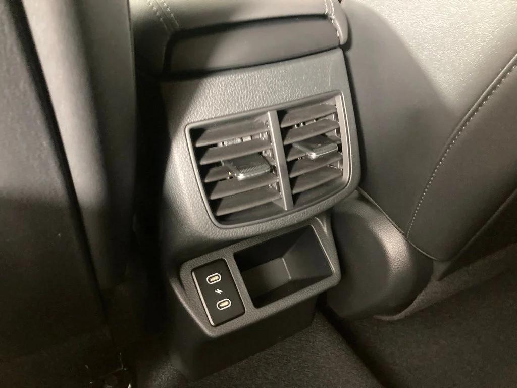 new 2026 Kia Seltos car, priced at $27,161