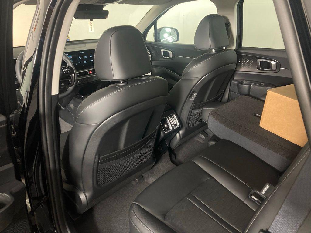 new 2026 Kia Sorento car, priced at $35,075