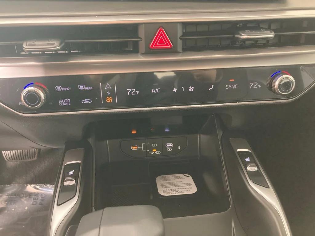 new 2026 Kia Sorento car, priced at $40,700