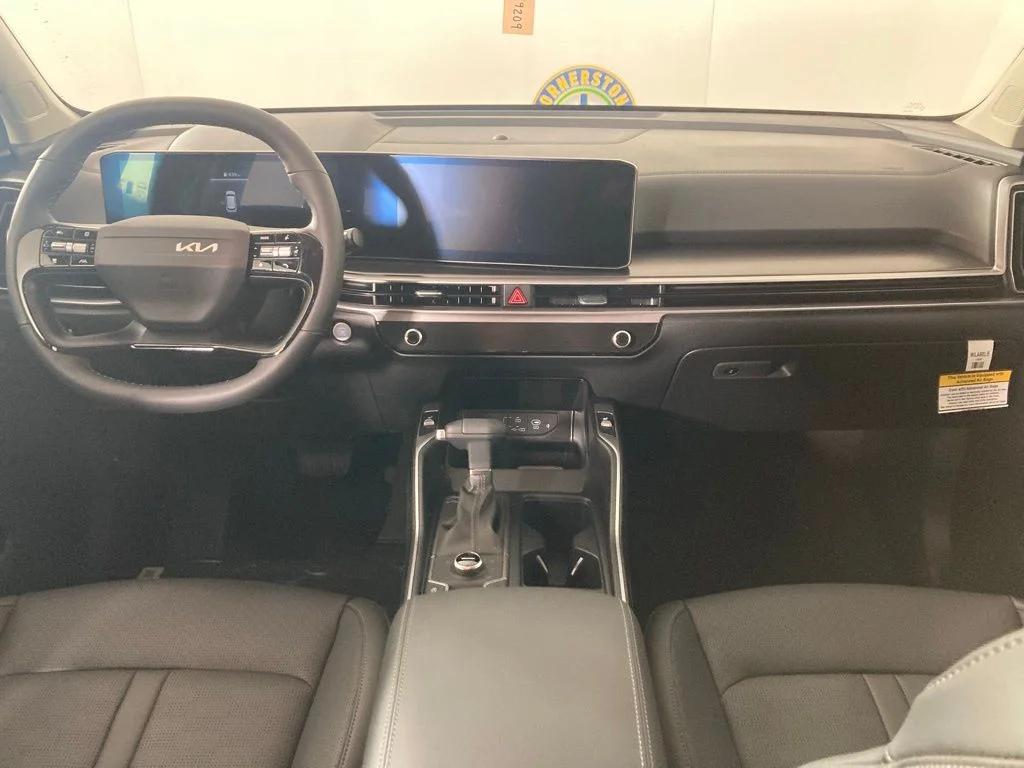 new 2026 Kia Sorento car, priced at $35,895