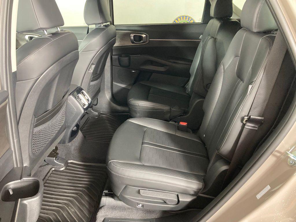new 2026 Kia Sorento car, priced at $40,100