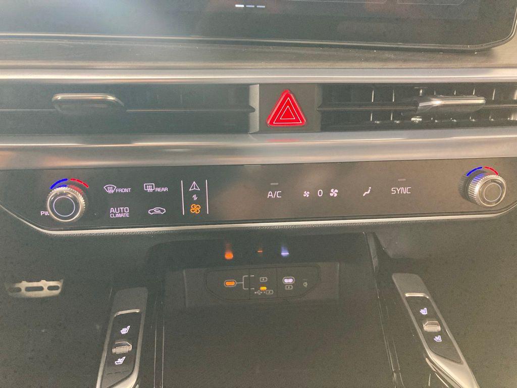 new 2026 Kia Sorento car, priced at $44,670