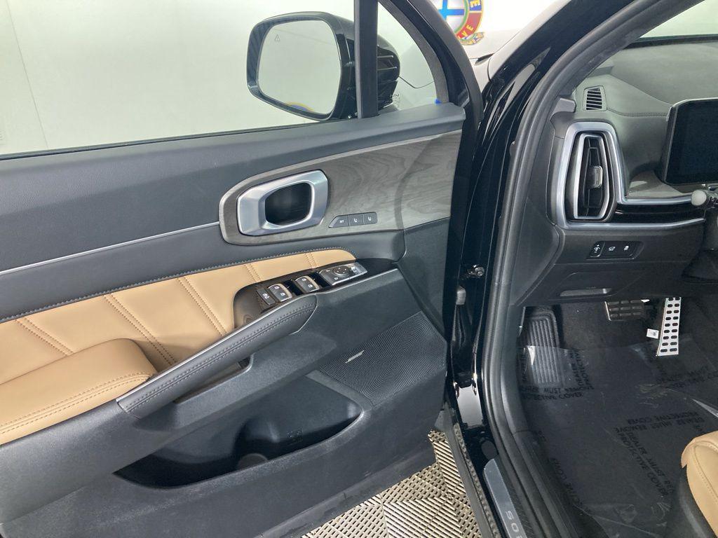 new 2026 Kia Sorento car, priced at $44,670