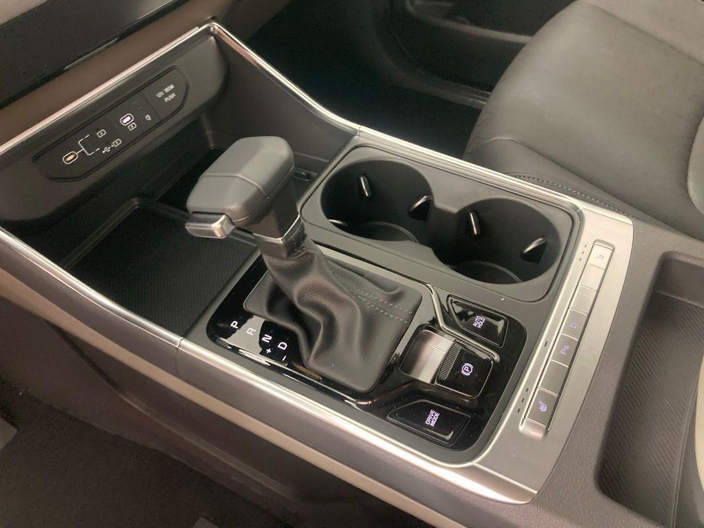 new 2026 Kia Carnival car, priced at $41,195