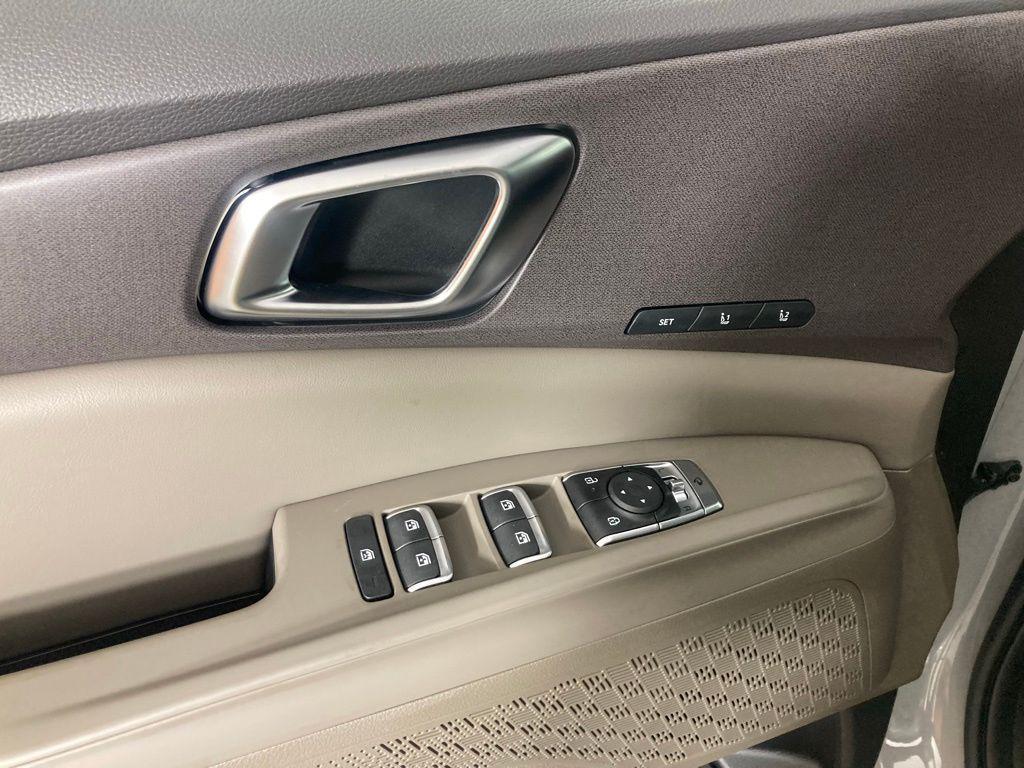 new 2026 Kia Carnival car, priced at $41,195