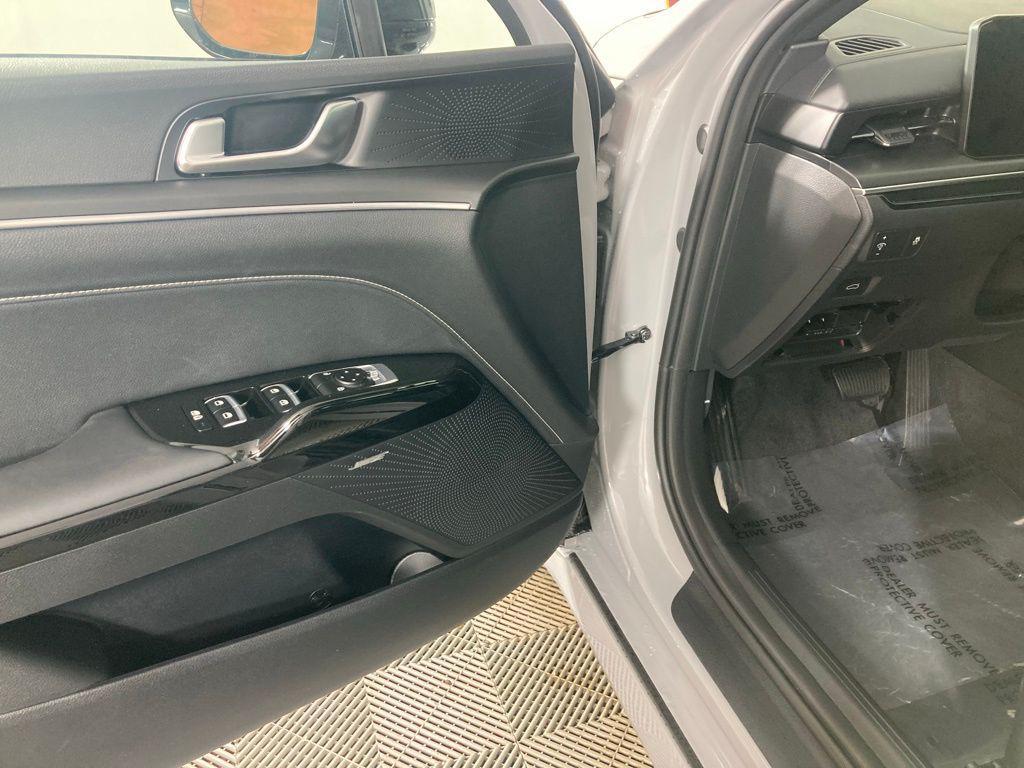 new 2026 Kia K5 car, priced at $31,430