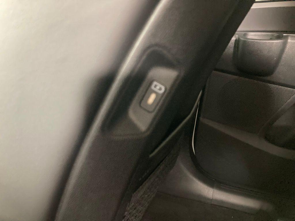 new 2026 Kia Sorento car, priced at $35,230