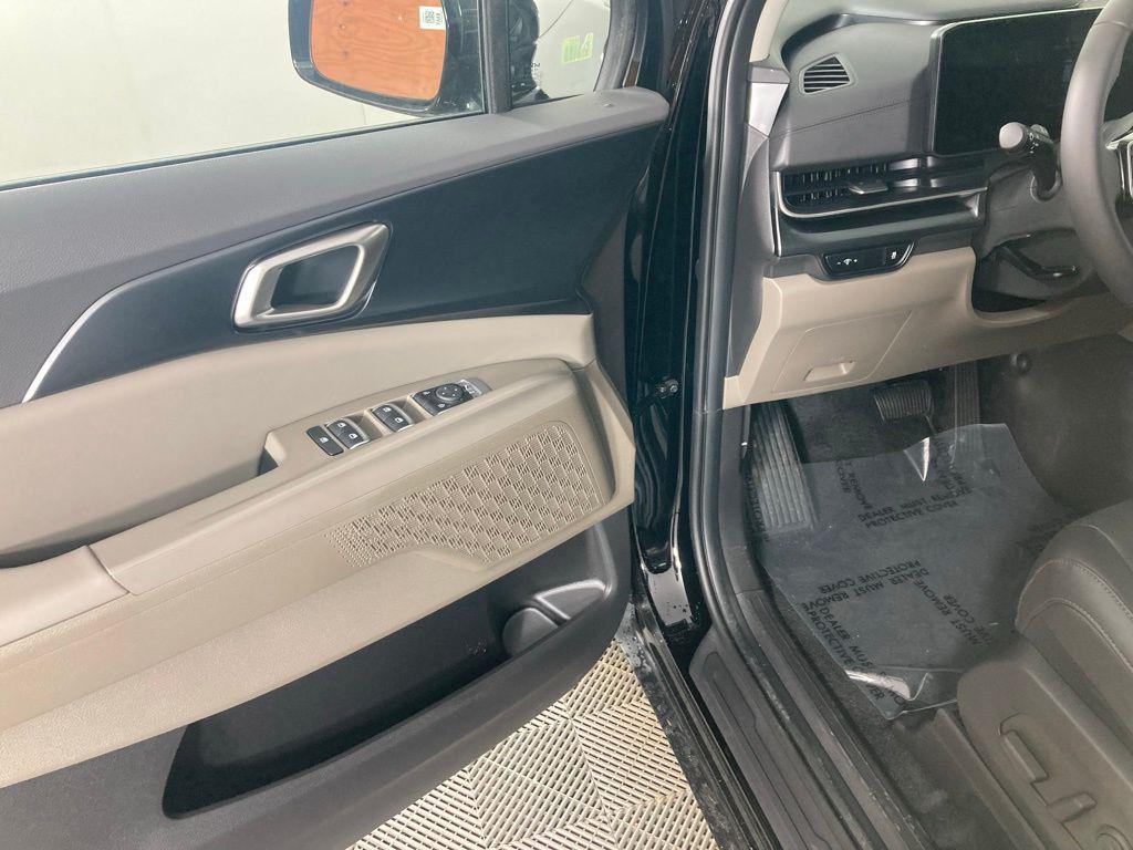 new 2026 Kia Carnival car, priced at $38,265