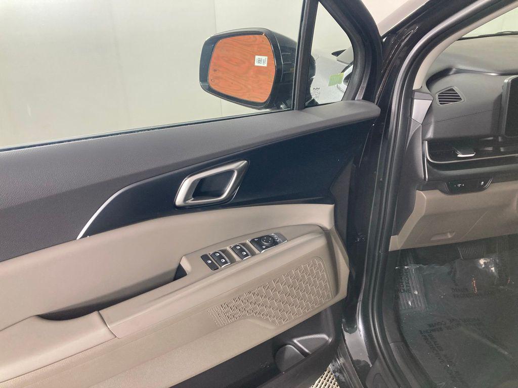 new 2026 Kia Carnival car, priced at $38,650