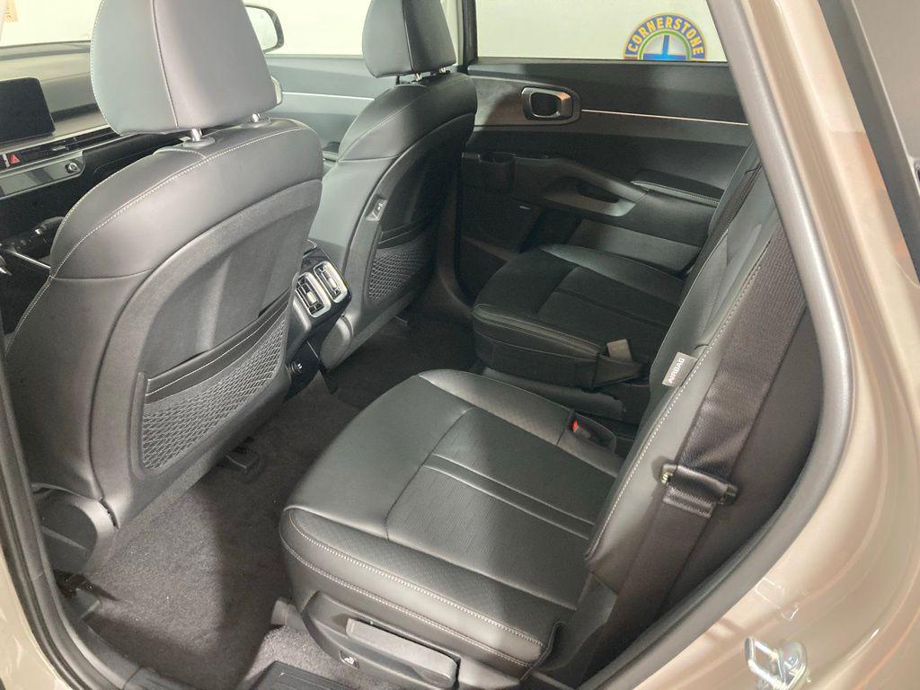 new 2026 Kia Sorento car, priced at $40,175