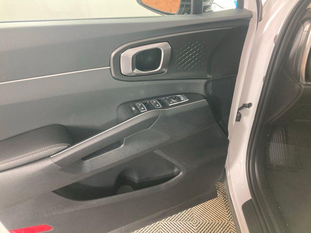 new 2026 Kia Sorento car, priced at $36,895