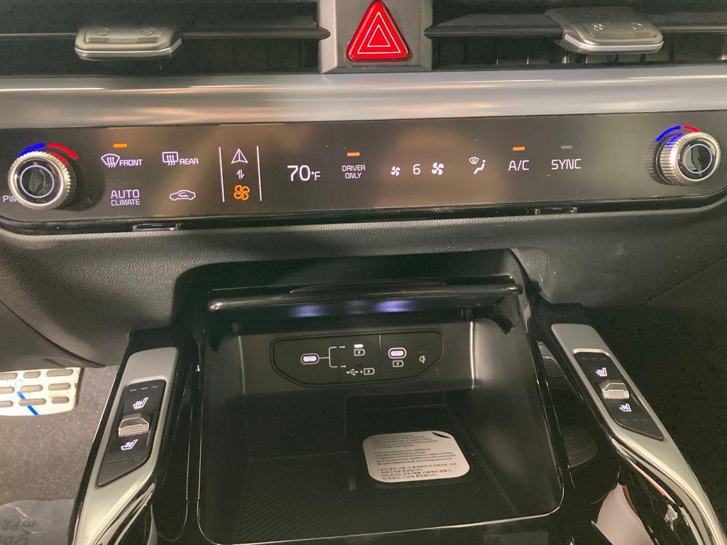 new 2026 Kia Sorento Hybrid car, priced at $43,920