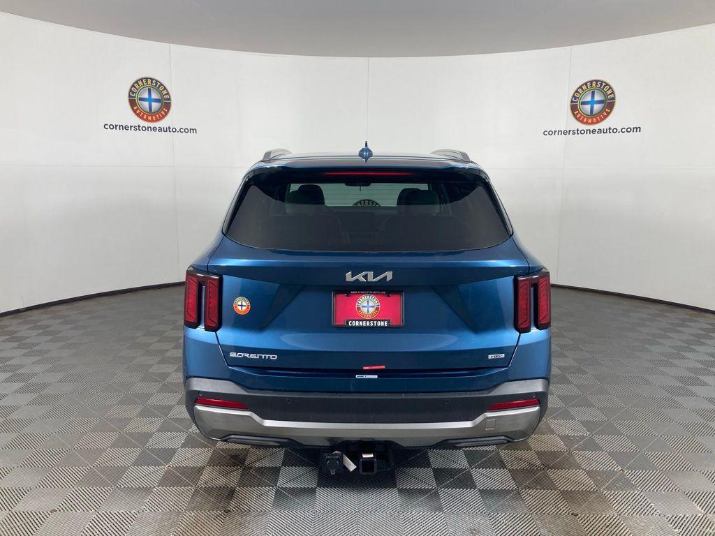 new 2026 Kia Sorento Hybrid car, priced at $40,900