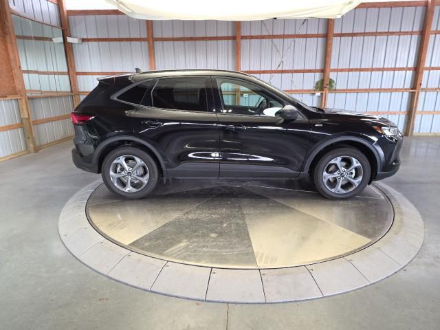 used 2025 Ford Escape car, priced at $28,580