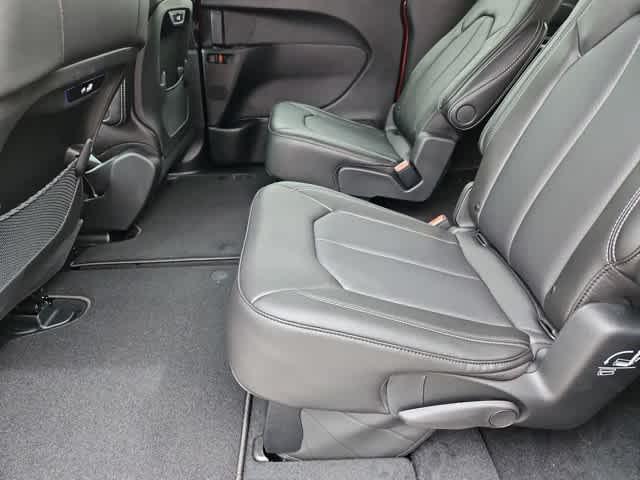 new 2026 Chrysler Pacifica car, priced at $44,424